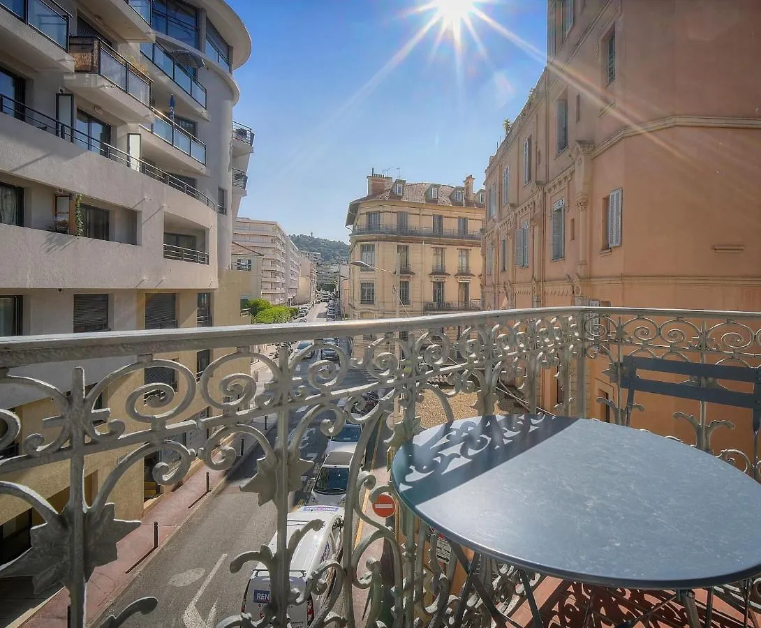 Superb Flat With 2 Bedrooms Near Palais Croisette 3P2 Cannes 0*,  France