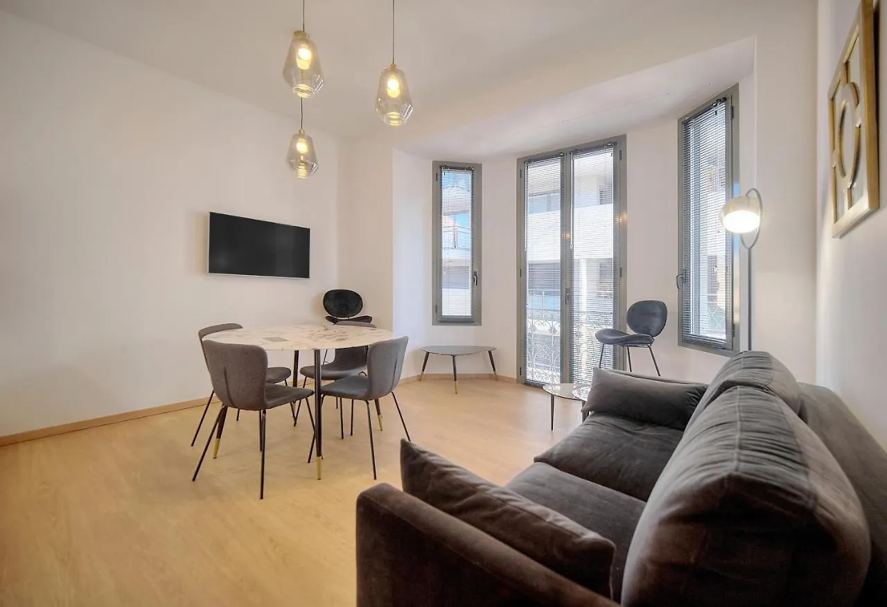 Superb Flat With 2 Bedrooms Near Palais Croisette 3P2 Cannes Apartment